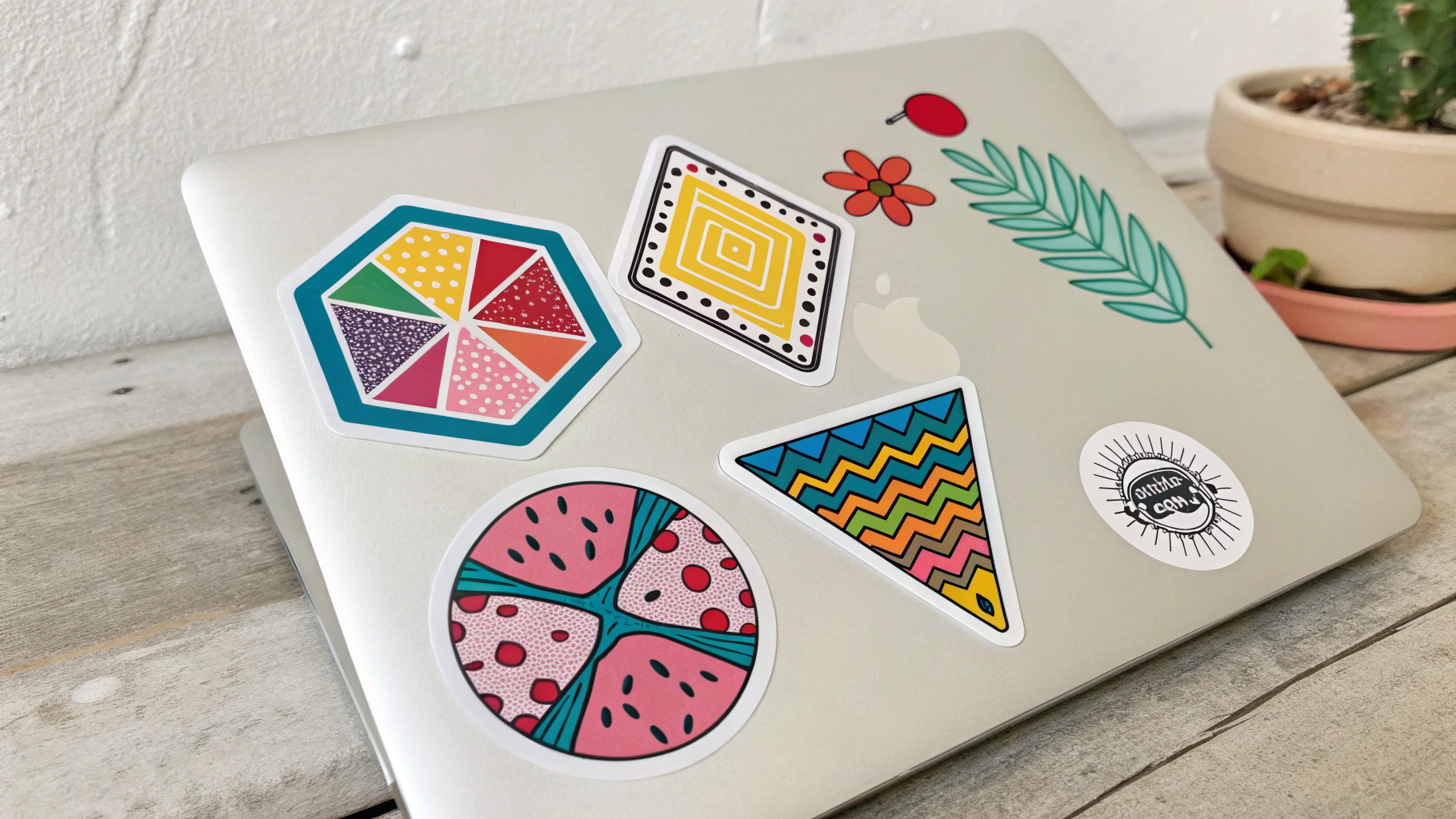 Sticker thiết kế theo yêu cầu tạo sự độc đáo