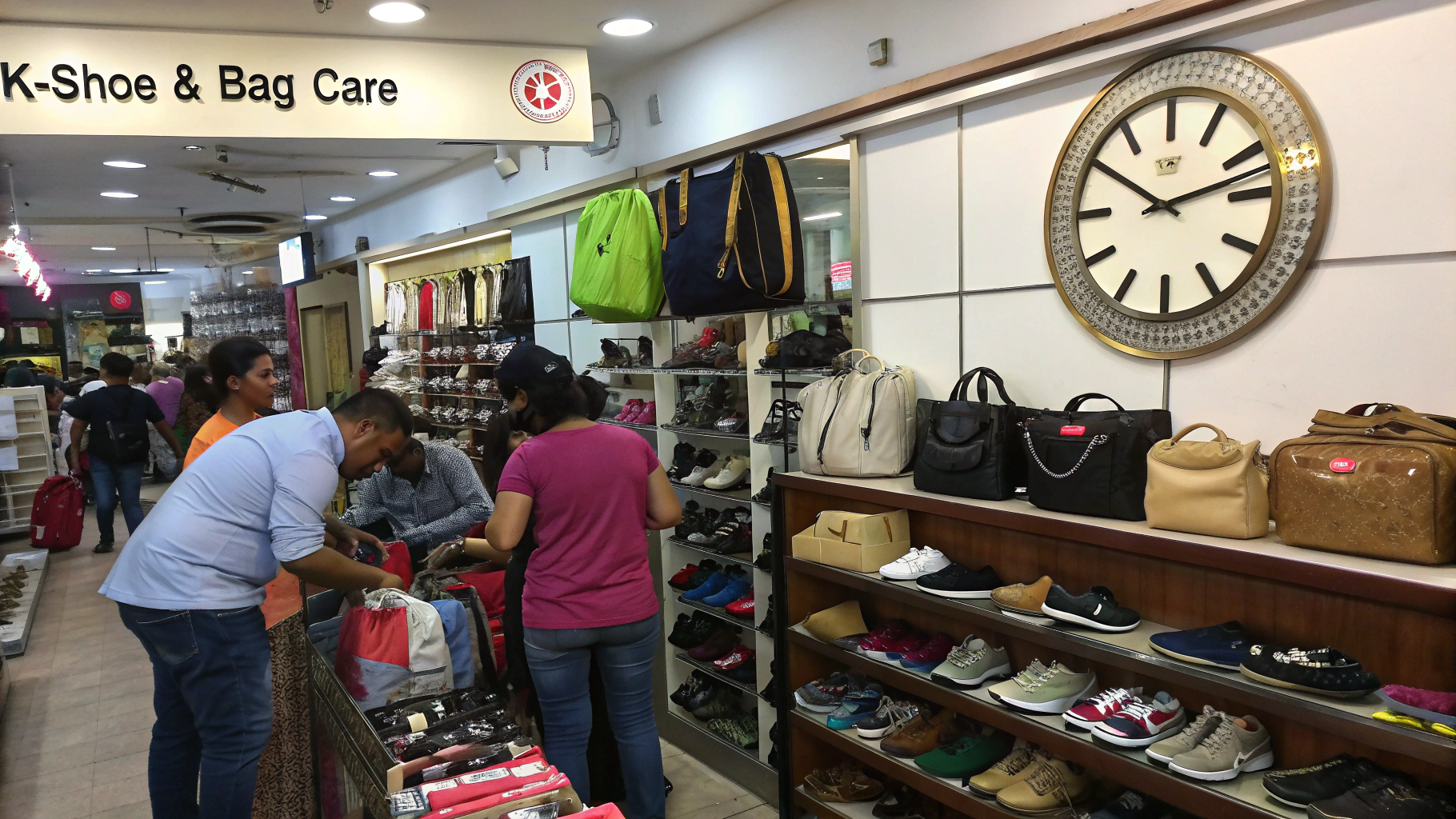 Thời gian hoạt động linh hoạt tại K-shoe & Bag care